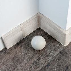 2,5m Fussleiste PVC 75mm Bergklon + Montagematerial Gratis