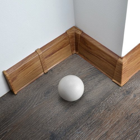 2,5m Fussleiste PVC 70mm Eiche Exclusive + Montagematerial Gratis