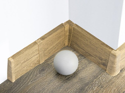 2,5m Fussleiste PVC 75mm Devenport + Montagematerial Gratis