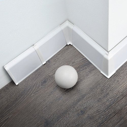 2m Fussleiste 70mm WEISS Fußleiste Leiste Sockelleiste Laminatleiste Bodenleiste PVC + Montagematerial GRATIS