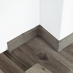 2,5m Fussleiste PVC 55mm Eiche Millenium + Montagematerial Gratis